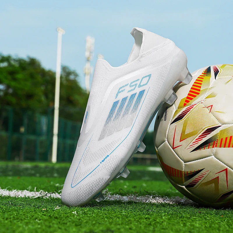 Yeni erkek futbol ayakkabıları - Outdoor Sport Court incelemesi ve fiyatı